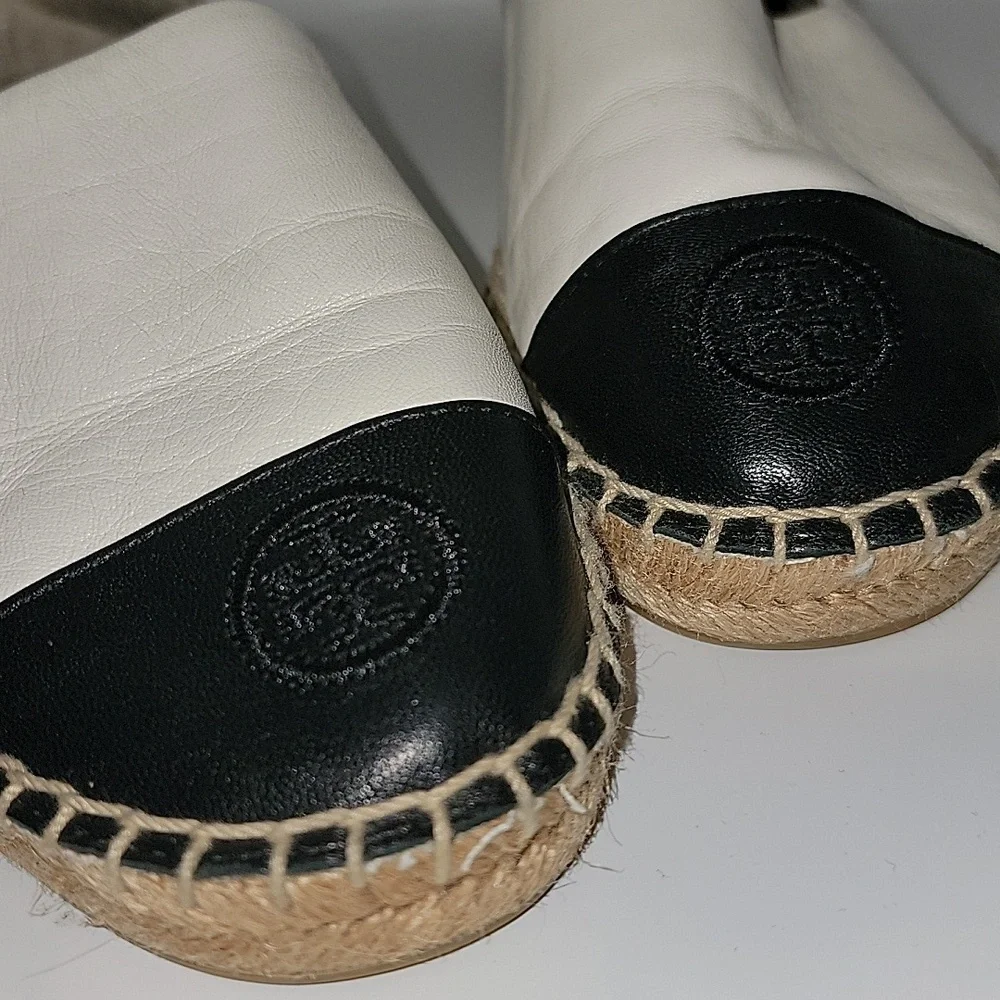 Tory Burch Espadrille, ivory, white/black Size 8